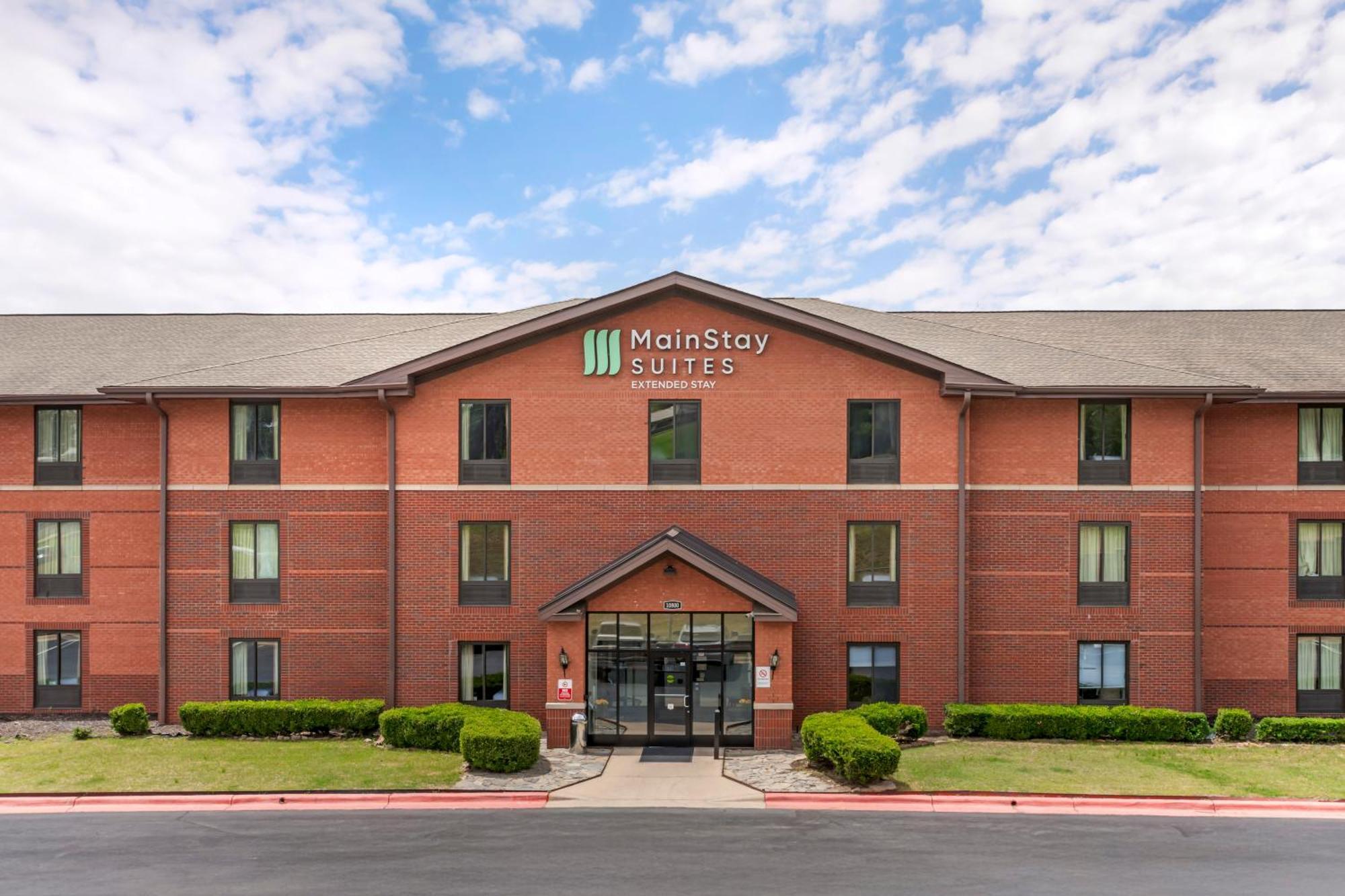 Mainstay West Near Medical Centers